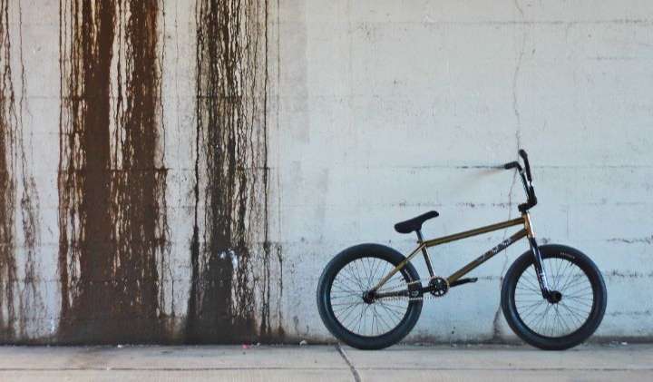 What does a bmx look like