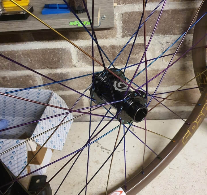 laced wheel with an i9 hydra hub