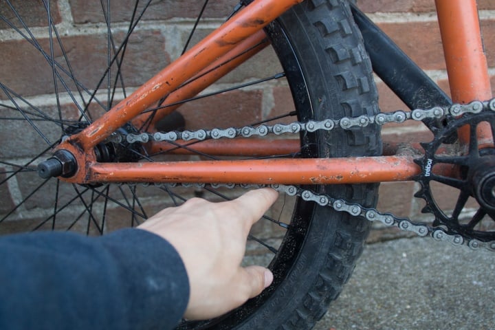 tighten a bike chain with a derailleur tighten a bike chain with a derailleur