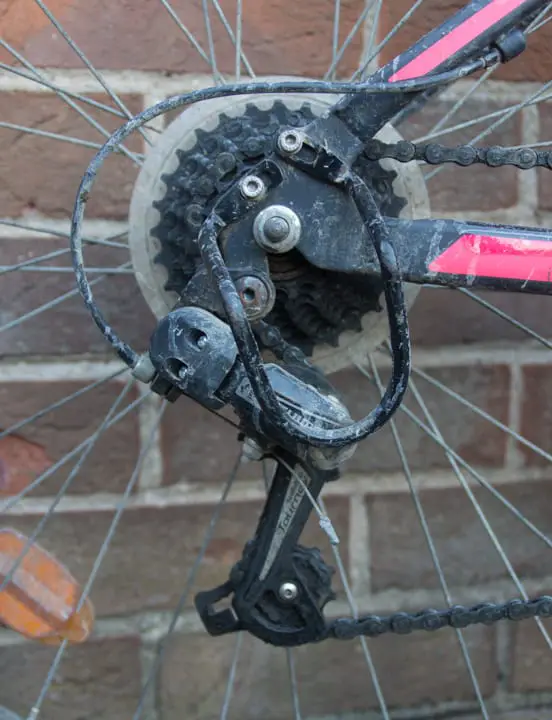 tighten your mountain bike chain